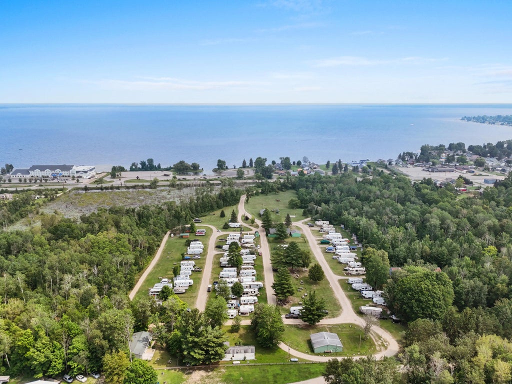 9371 Carlos Avenue, Houghton Lake