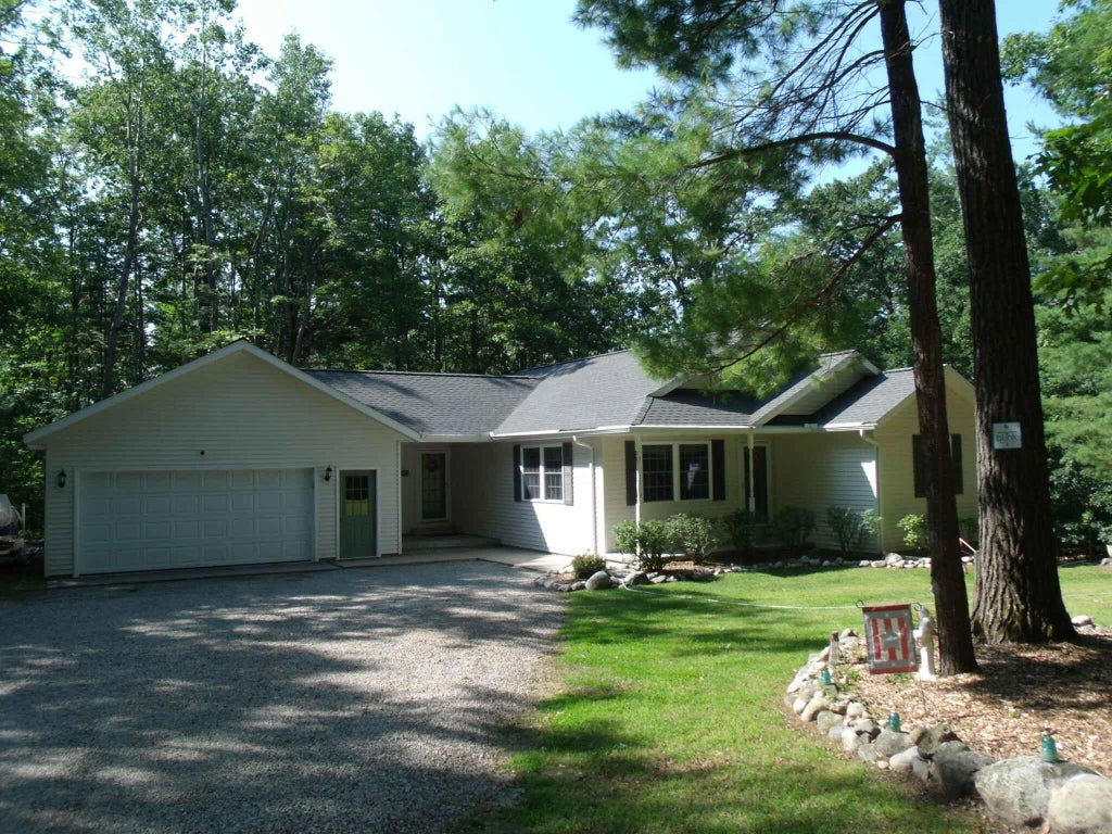 6655 Chippewa Trail, Indian River