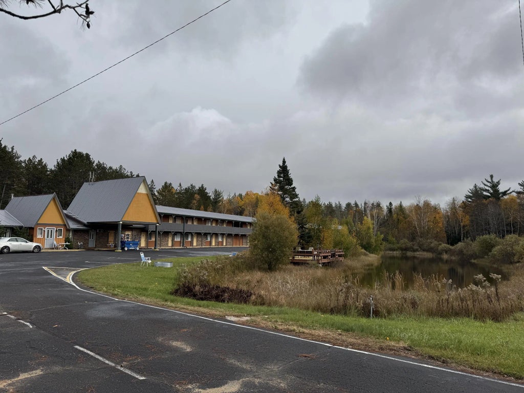 22321 M-123, Trout Lake