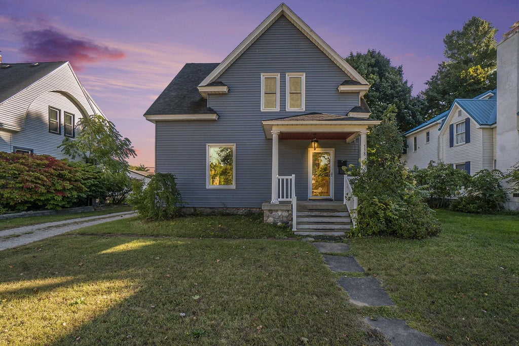 338 E Main Street, Gaylord