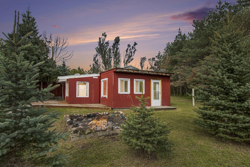 309 Creekside Drive, Levering