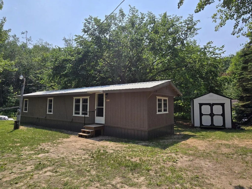 7698 Willowbrook Circle, Mancelona