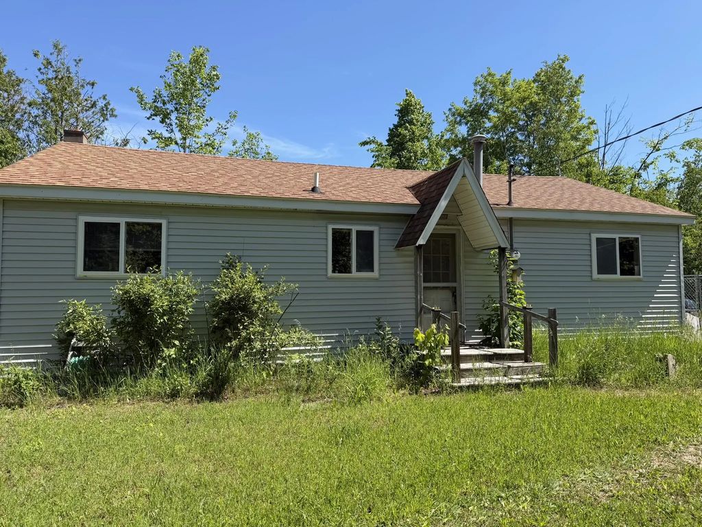9625 Bolton Road, Posen
