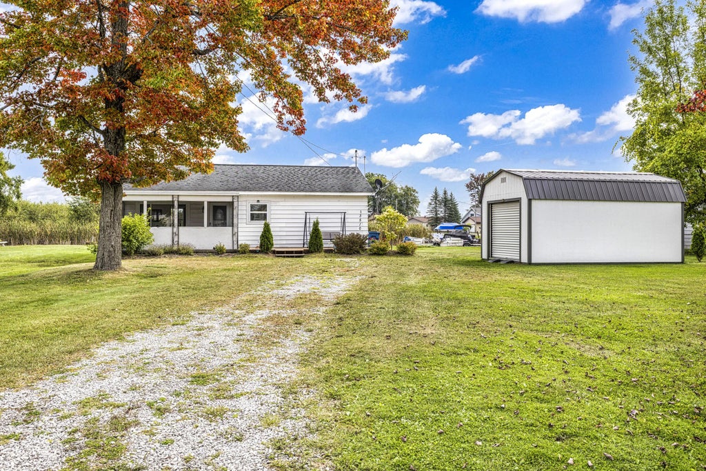 13510 W Shore Drive, Houghton Lake