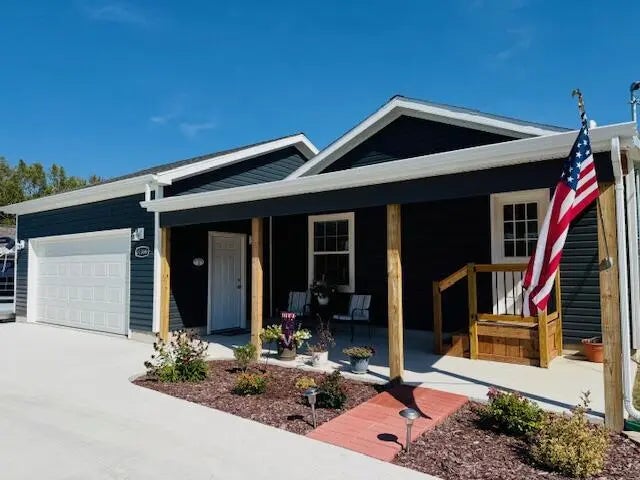 11366 W Shore Drive, Houghton Lake