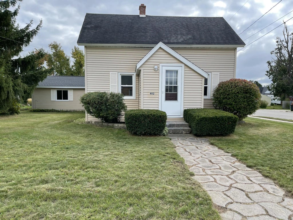 402 E First Street, Gaylord