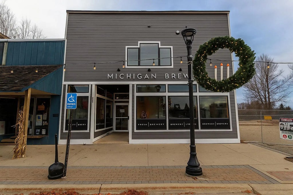 106 E Michigan Avenue, Grayling