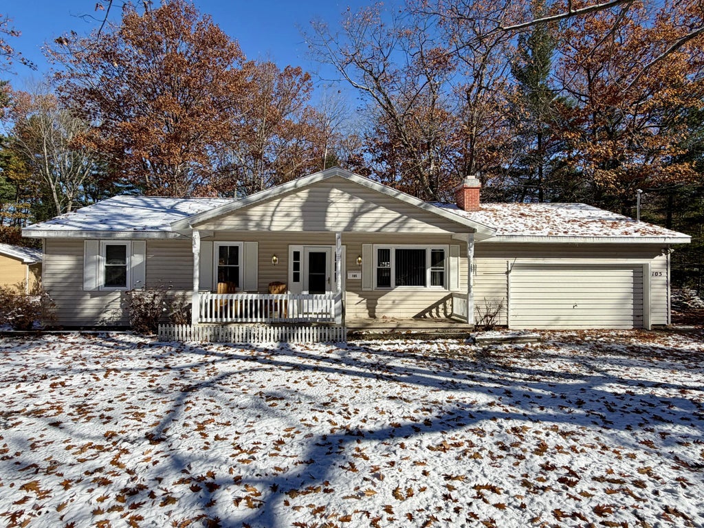 105 Northern Oaks Drive, Houghton Lake