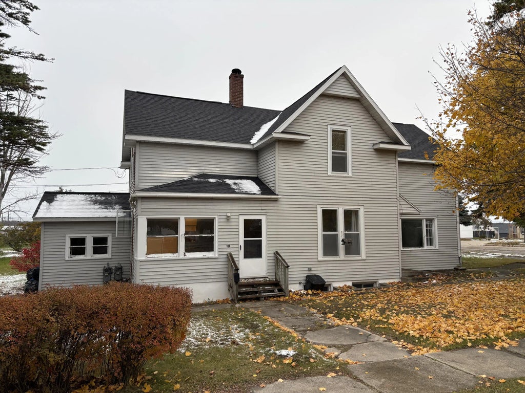 186 E Ontario Street, Rogers City