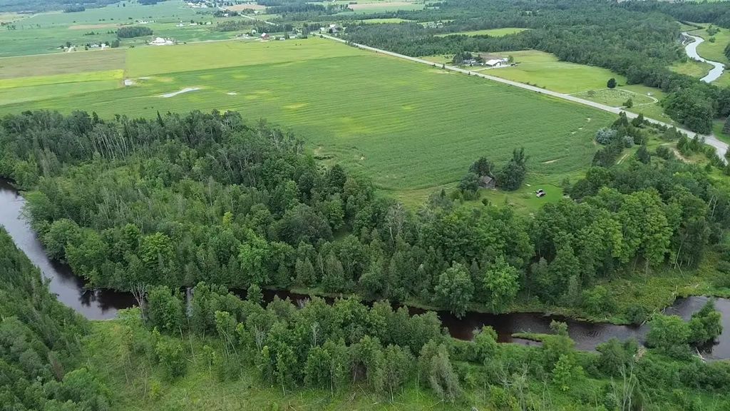8435 Wolf Creek Road, Herron