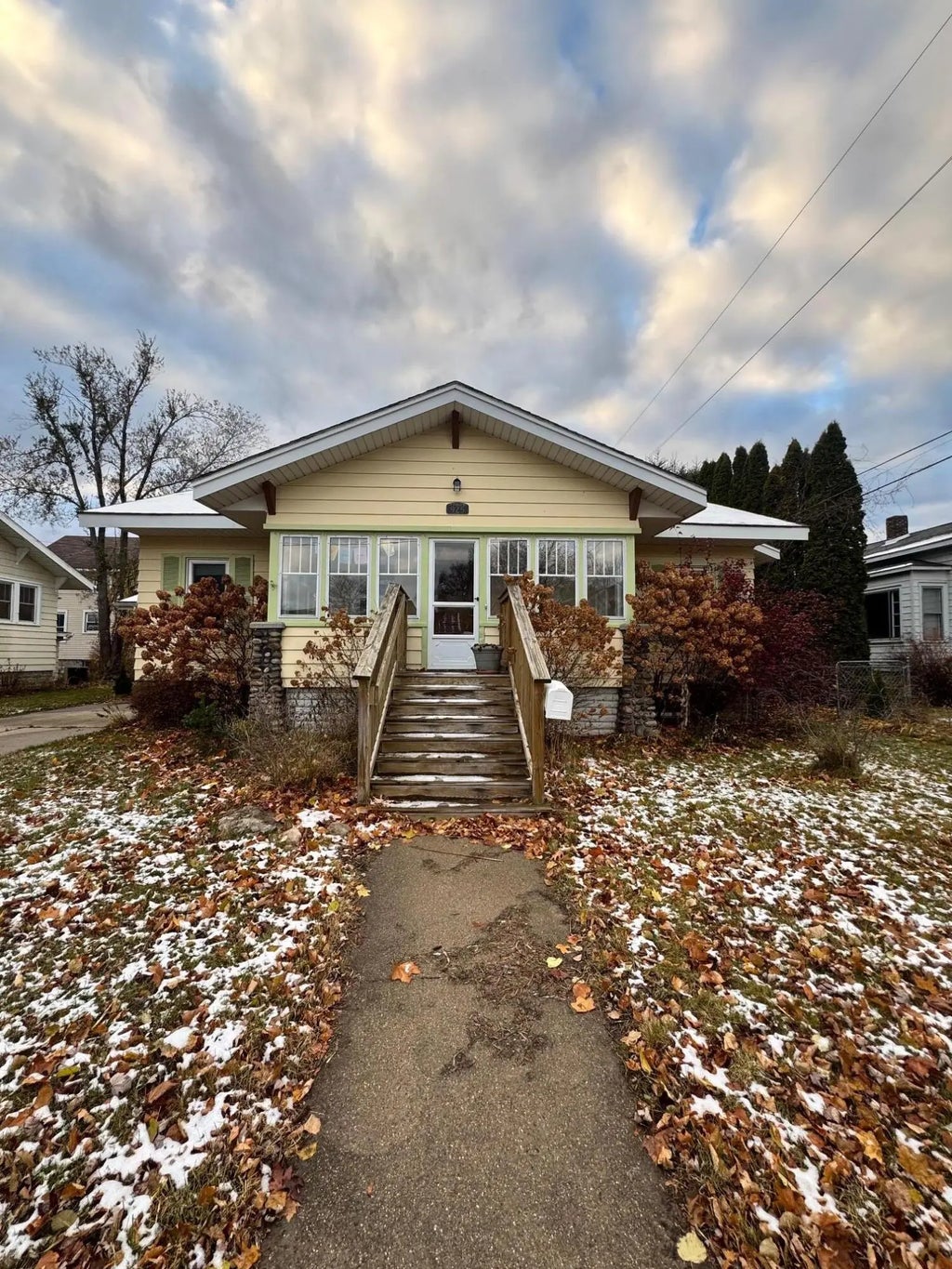 925 S 8th Street Avenue, Alpena