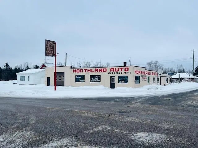 1985 E Levering, Cheboygan