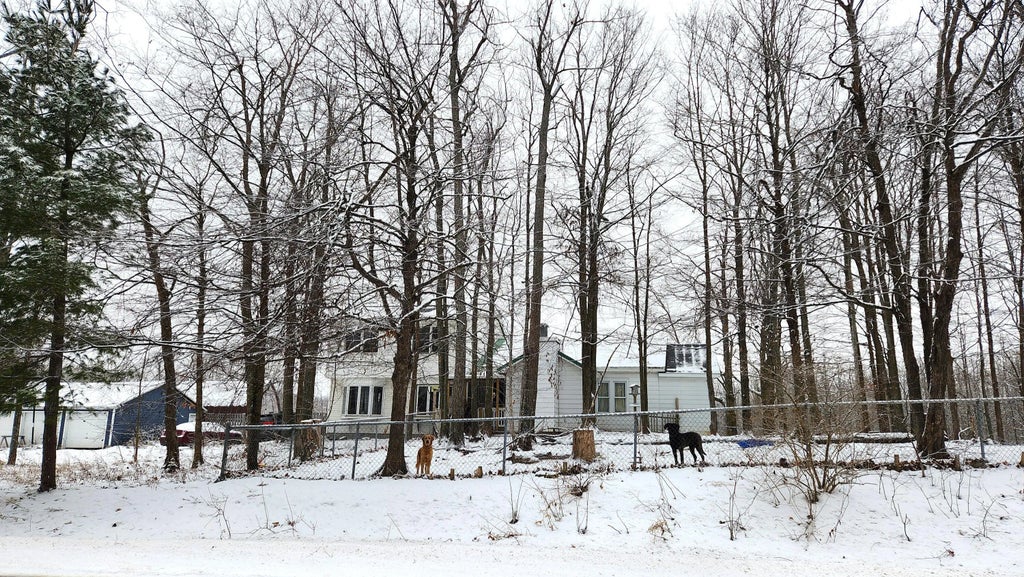 19341 N Allis Highway, Onaway