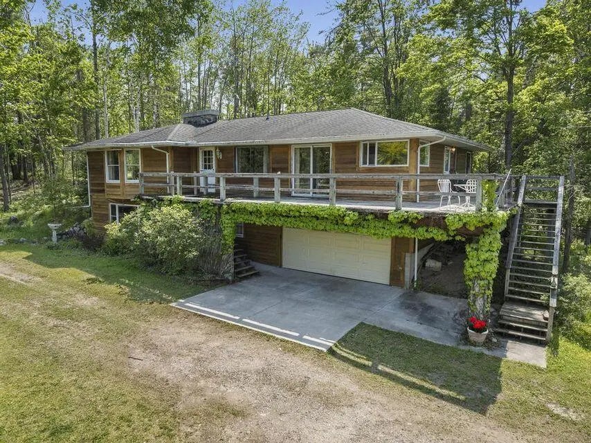 13403 County Road 634, Millersburg