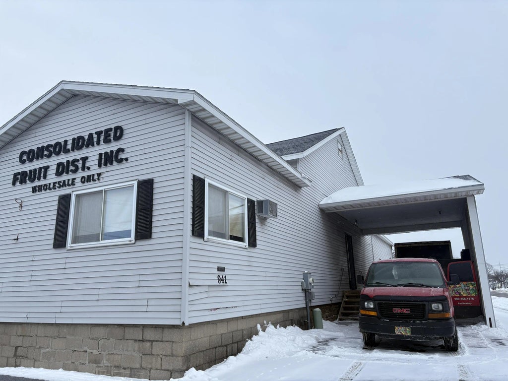 941 S Ninth Avenue, Alpena