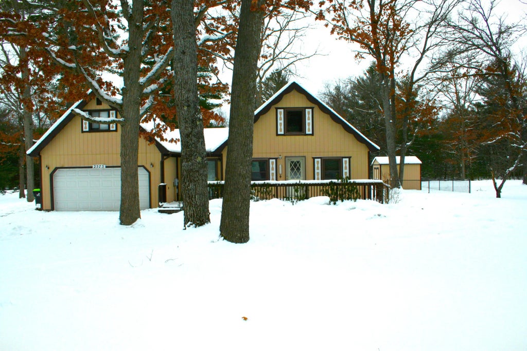 2575 South Crest Drive, Roscommon