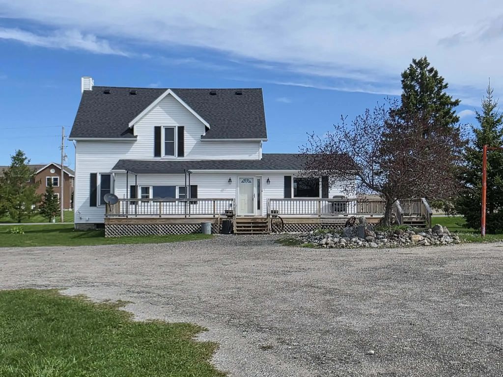 816 E Swede Road, Spruce