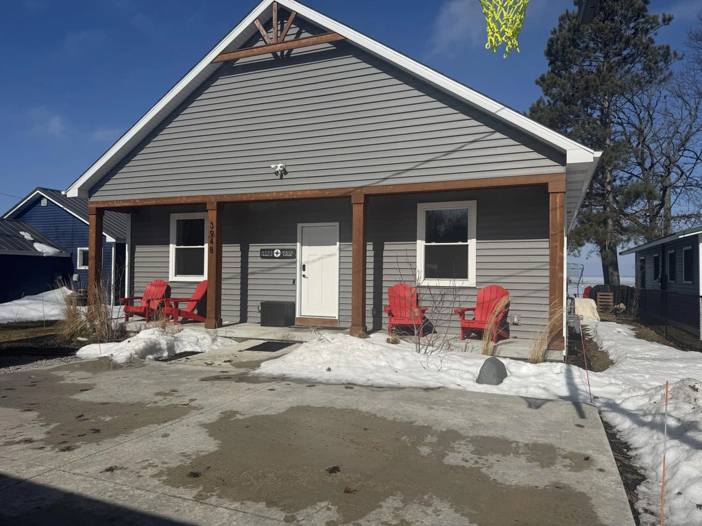 3948 W Houghton Lake Drive, Houghton Lake