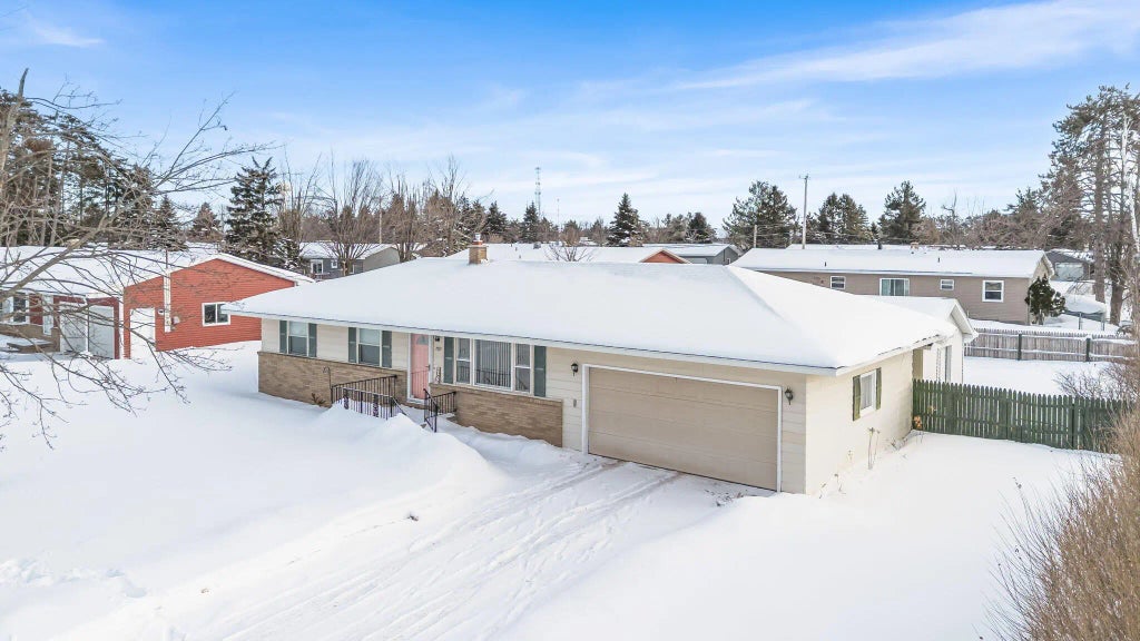 704 West Street, Gaylord