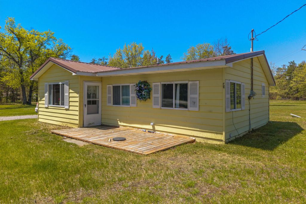 723 N Perry Creek Road, Fairview