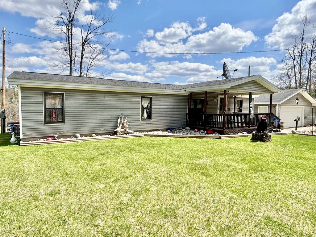 5774 White Pine Drive, Lewiston