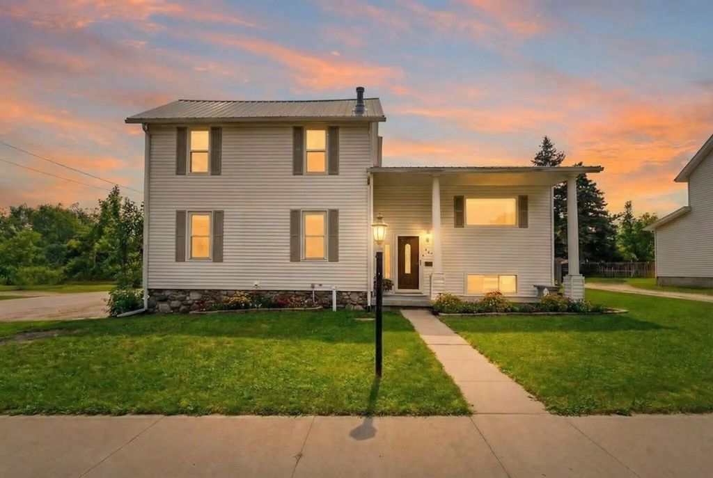 260 Duncan Avenue, Cheboygan