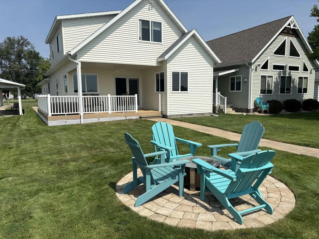 213 Bayshore Drive, Houghton Lake