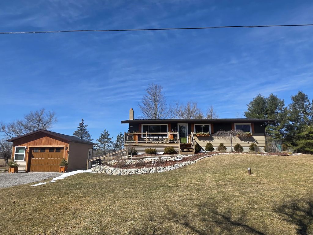 1762 S Bean Hill Road, Mikado