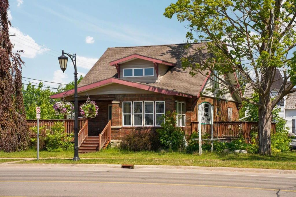 201 E Main Street, Gaylord