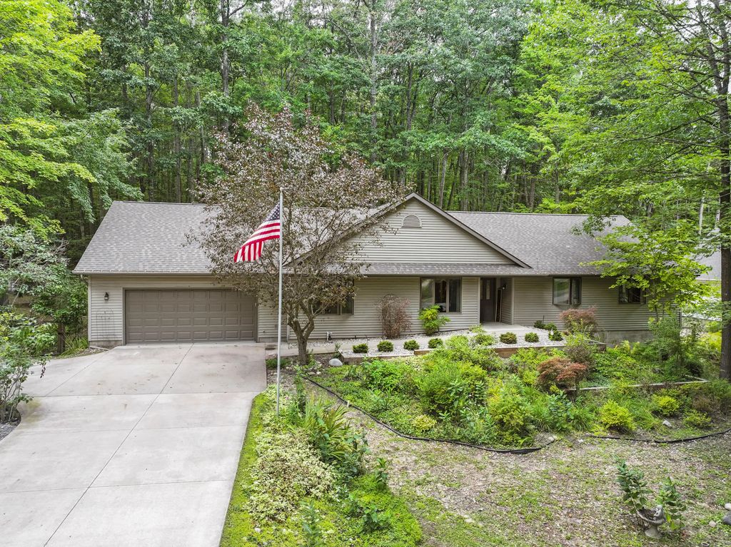 8675 N Loxley Road, Roscommon