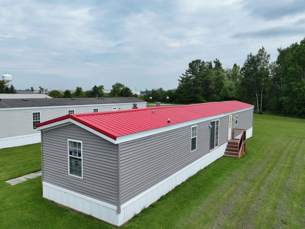 55 Chelsey Lane, Cheboygan