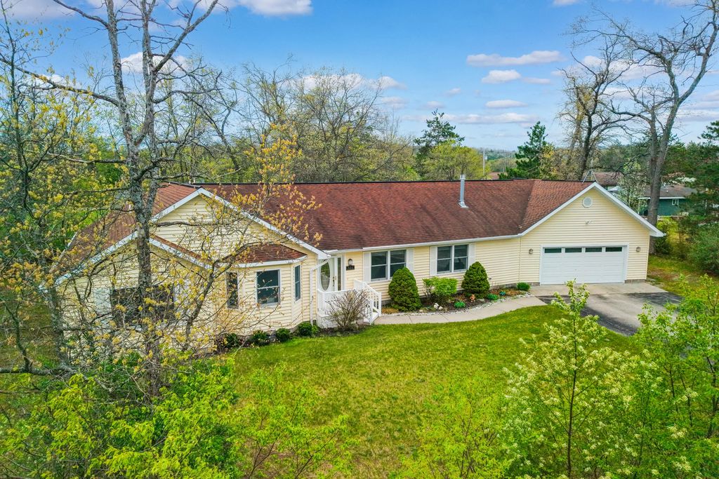 521 W 5th Street, Mio