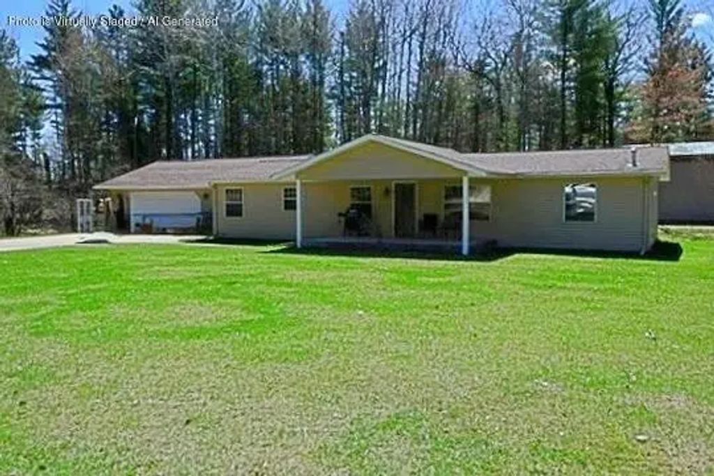 1820 Onondaga Trail, West Branch