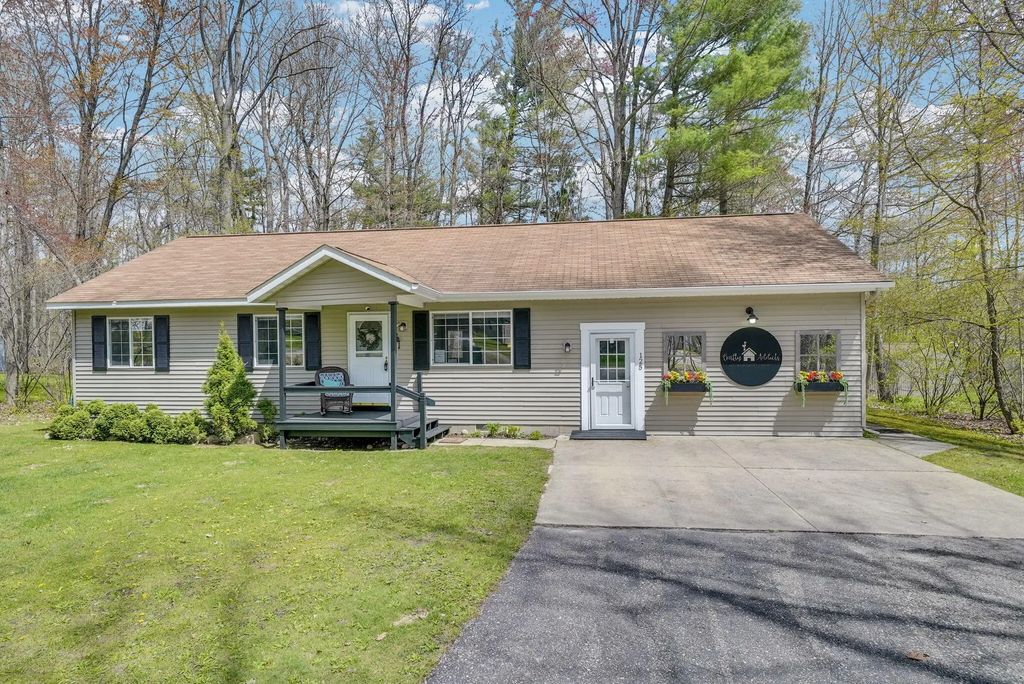 125 Whitebirch Drive, Houghton Lake