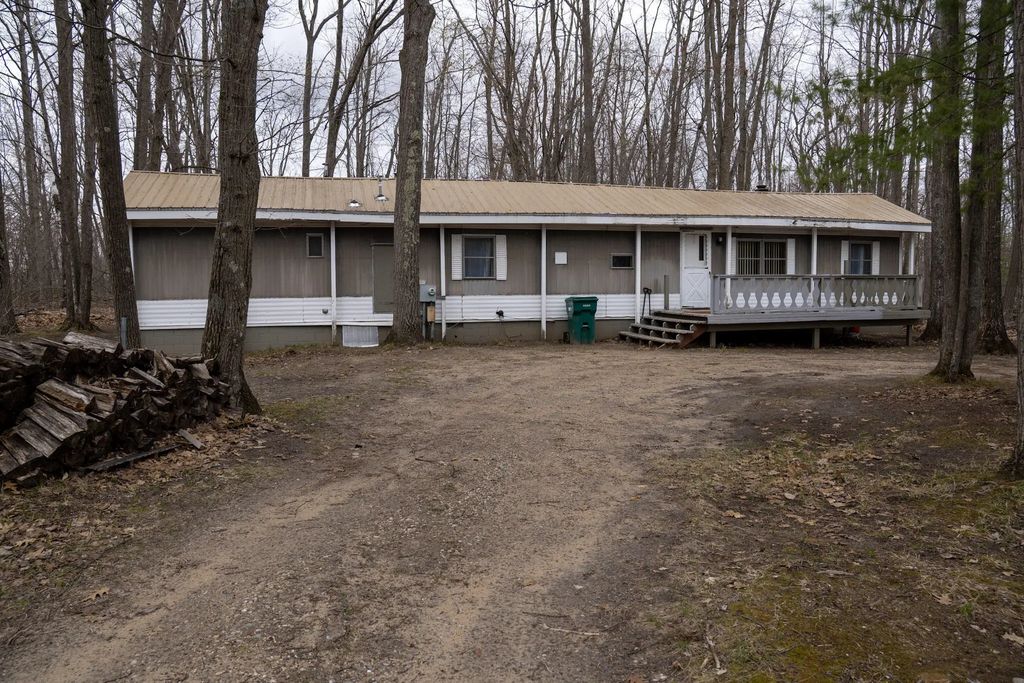 11207 Nottingham Drive, Frederic