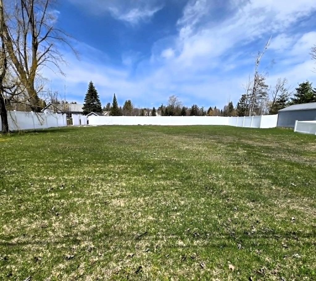 431 Sunset Boulevard, Alpena