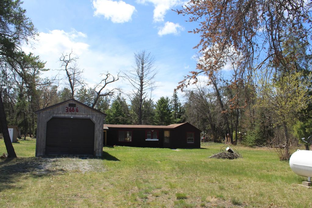 3666 Old State Road, Mio