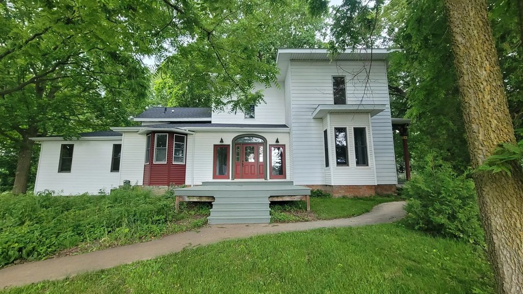 105 E 1st Street, Ovid