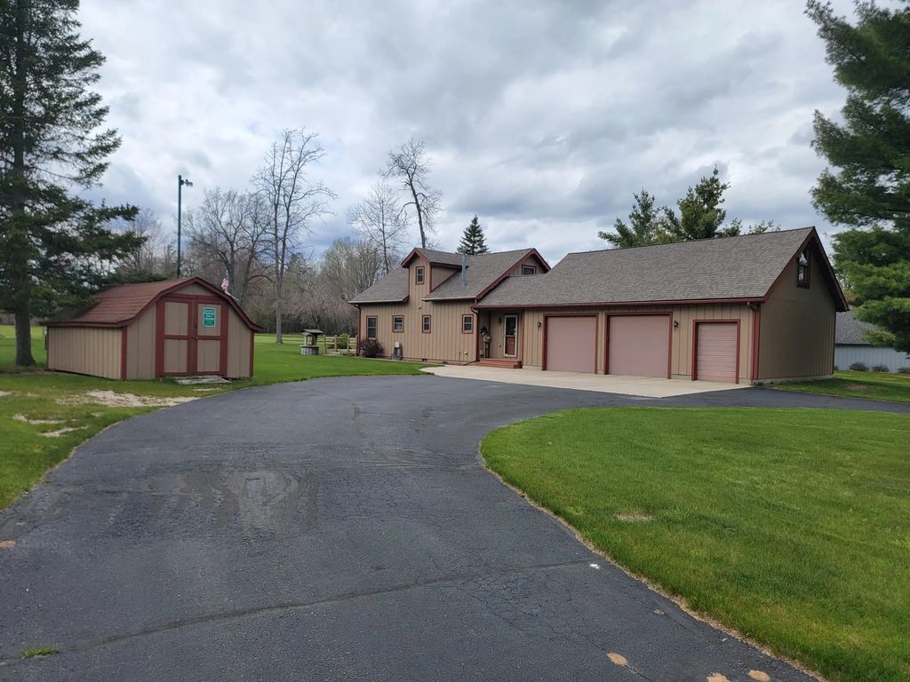 1071 Eagle Drive, St. Helen