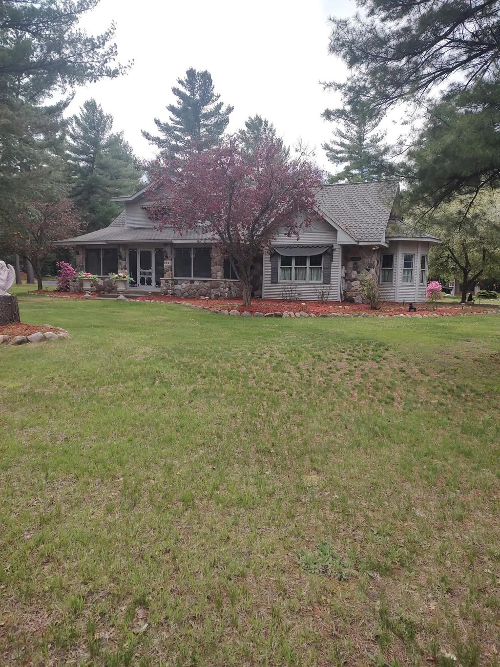 2241 N Saint Helen Road, St. Helen