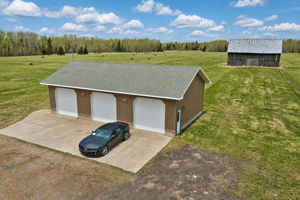 12593 E Clay Road, Goetzville