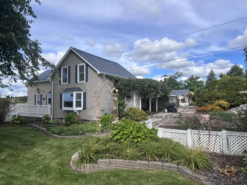 14866 W M-32, Lachine