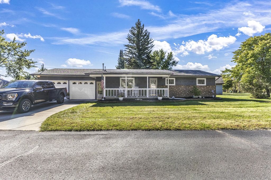 707 Tawas Lane, Prudenville