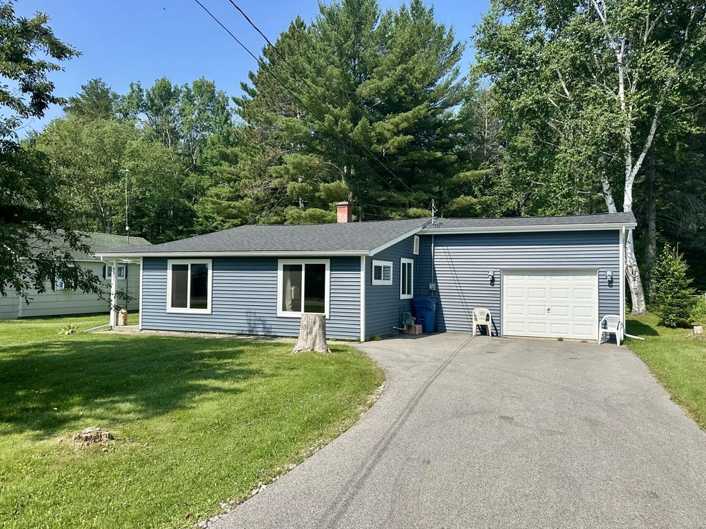 4901 River Road, Houghton Lake