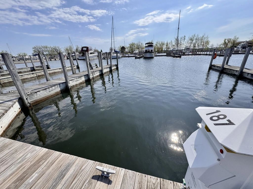 187 Boat Club Drive #187, Cheboygan