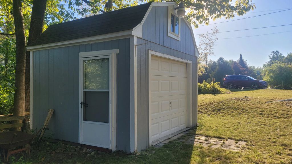 15218 Circle Drive, Millersburg