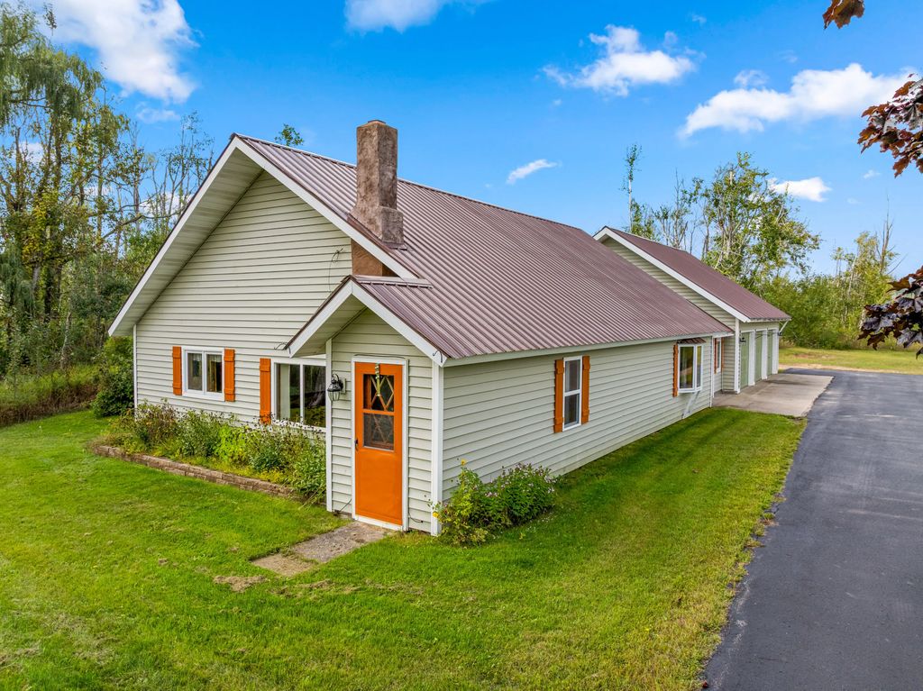 2402 N Old 27, Gaylord