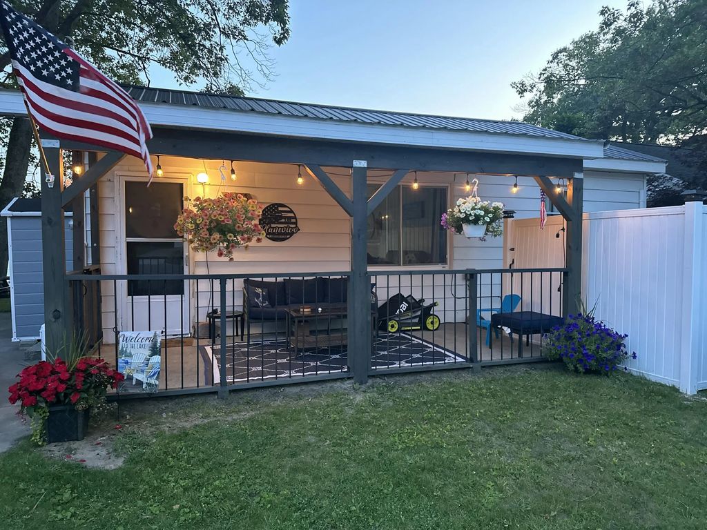 6137 Loud Drive, Oscoda