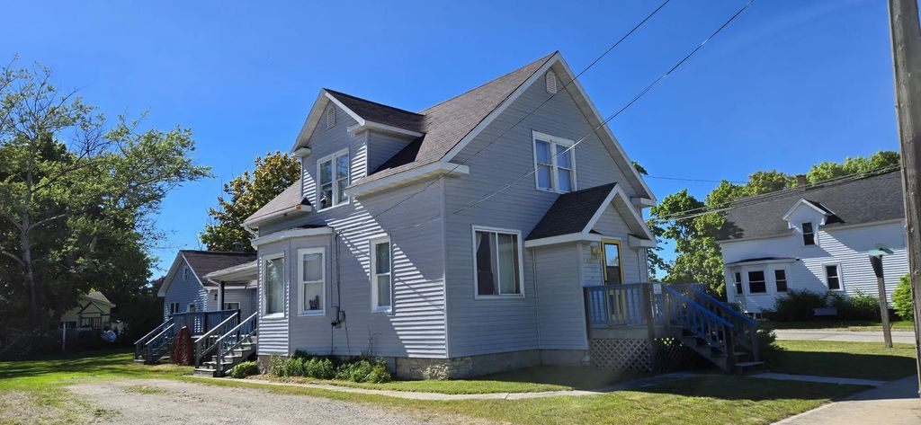 135 N 1st Street, Manistique