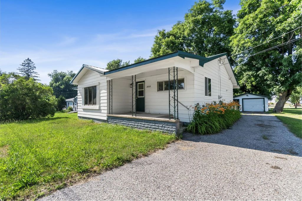 20922 Superior Street, Onaway